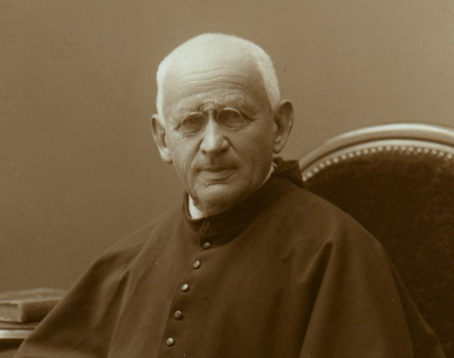 Arthur Daucourt : un prêtre au parcours atypique